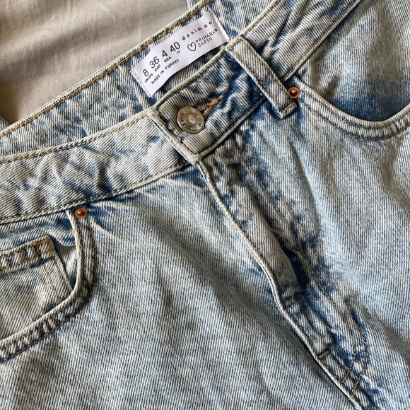 Primark Light Blue Distressed Women's Straight Leg Jeans - Picture 4 of 4